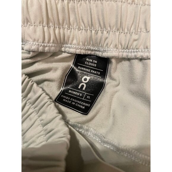 On Cloud Running Pants Bundle - Picture 9 of 11